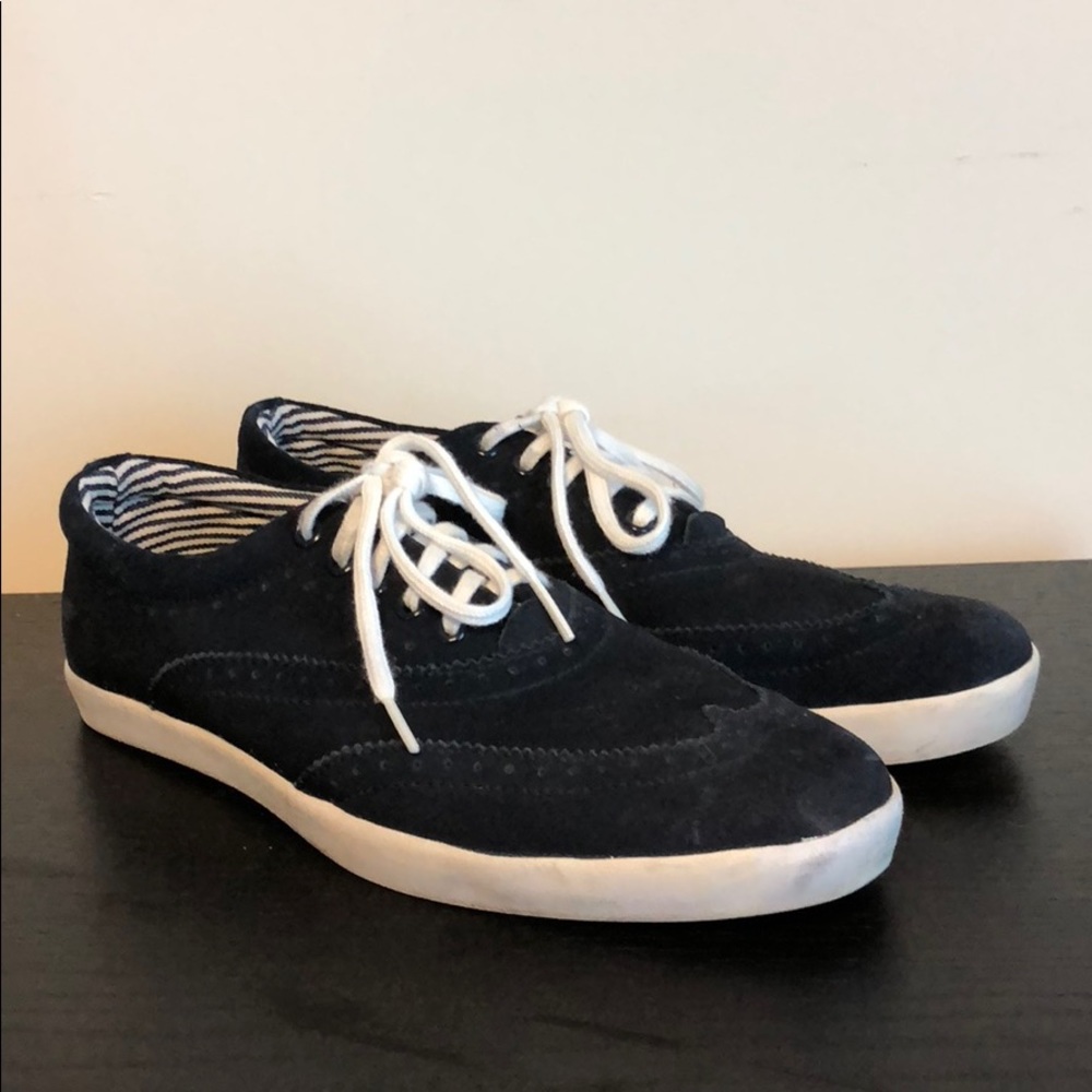 Generic Surplus Wingtip Sneakers